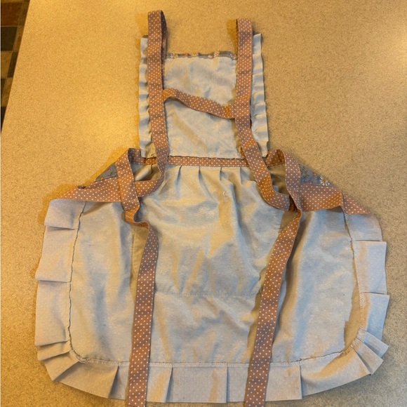 Floral Ruffle Apron with Pocket - Picture 2 of 5